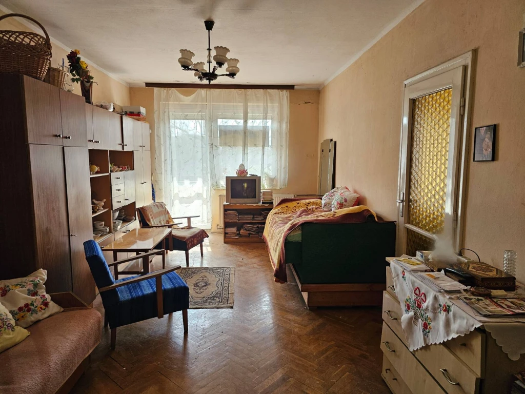 c3-1-name c2-23-name, Edelény