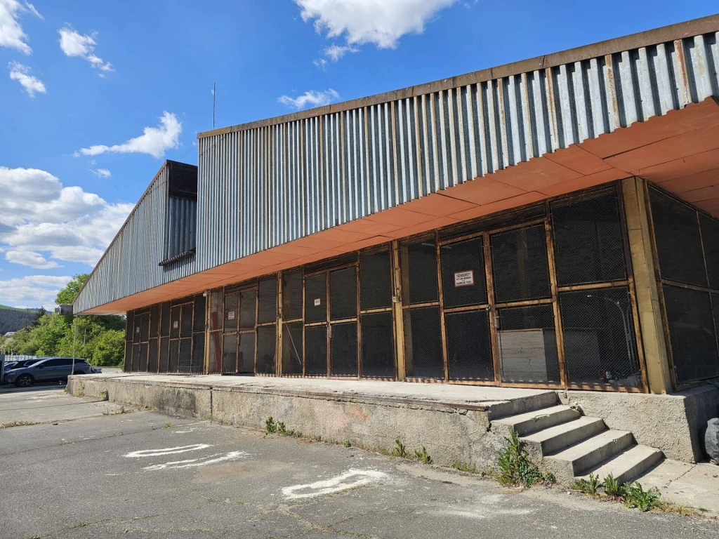 Megvásárlásra kínálok ipari ingatlant Miskolcon, a DIGÉP ipari park területén!