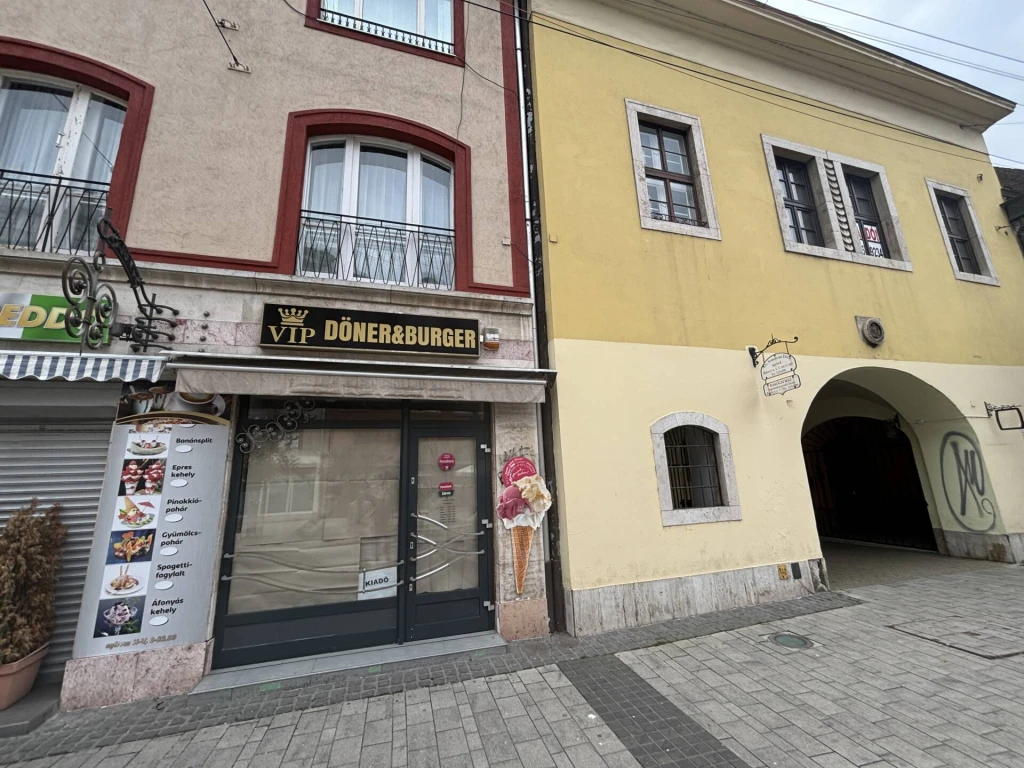 c3-2-name c2-69-name, Miskolc