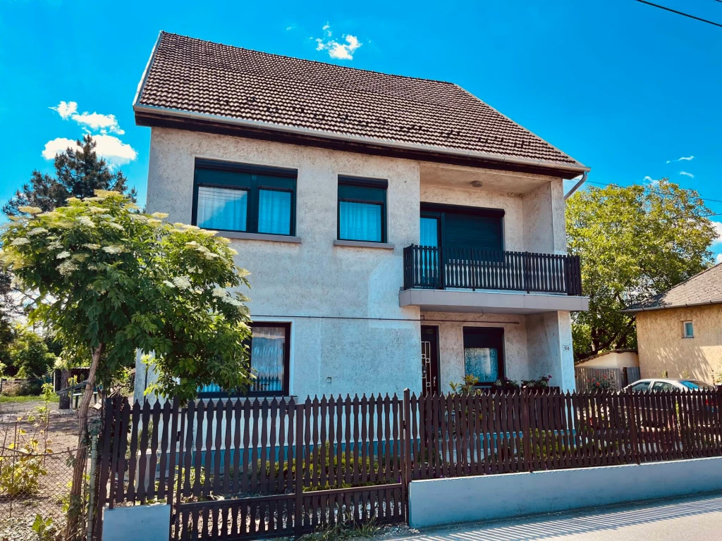 Eladó családi ház, Jászladány
