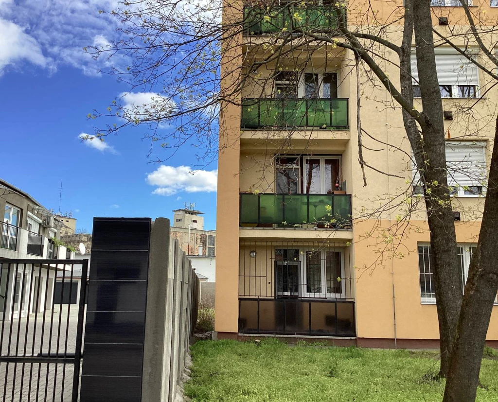 Kiadó egyéb lakás, Szolnok
