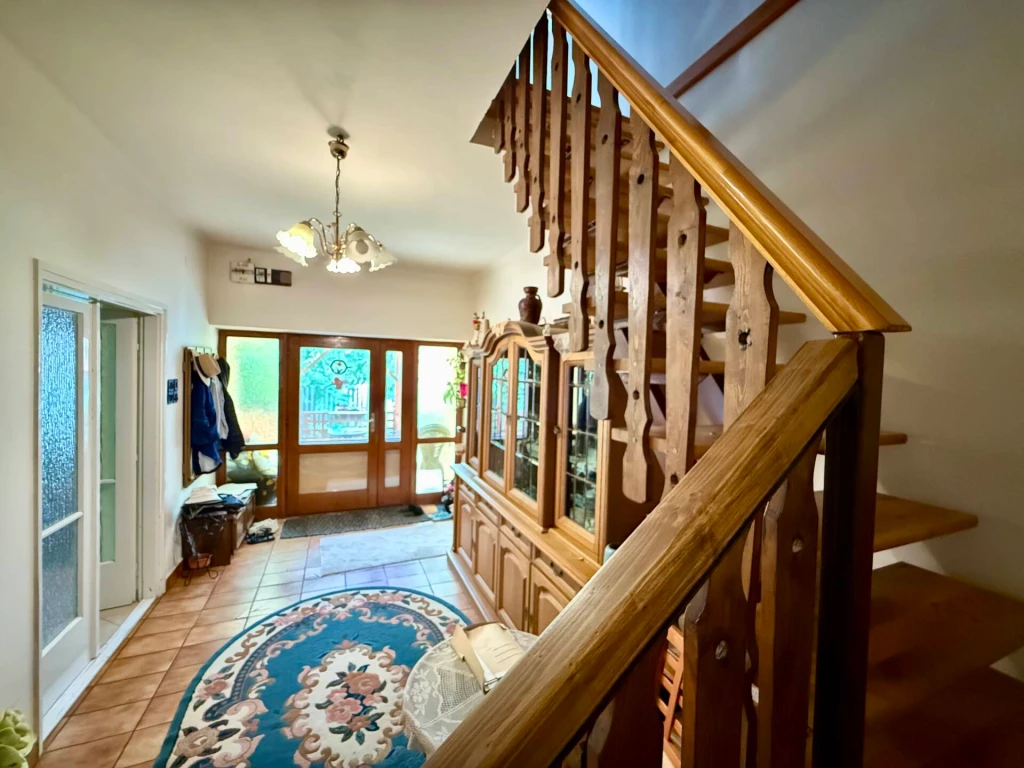 Eladó családi ház, Cegléd