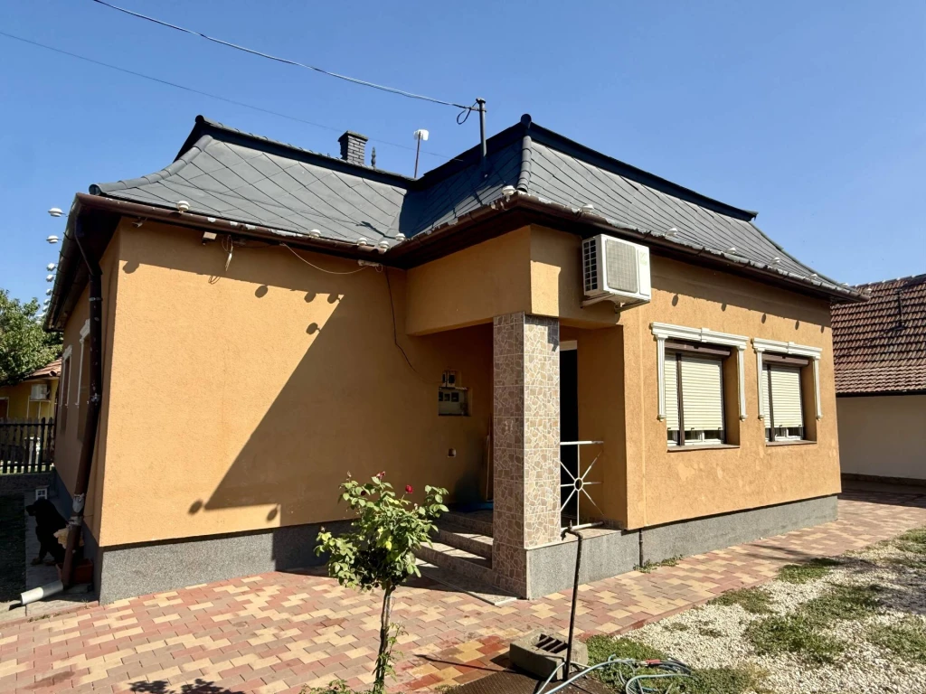 Eladó családi ház, Jászkisér