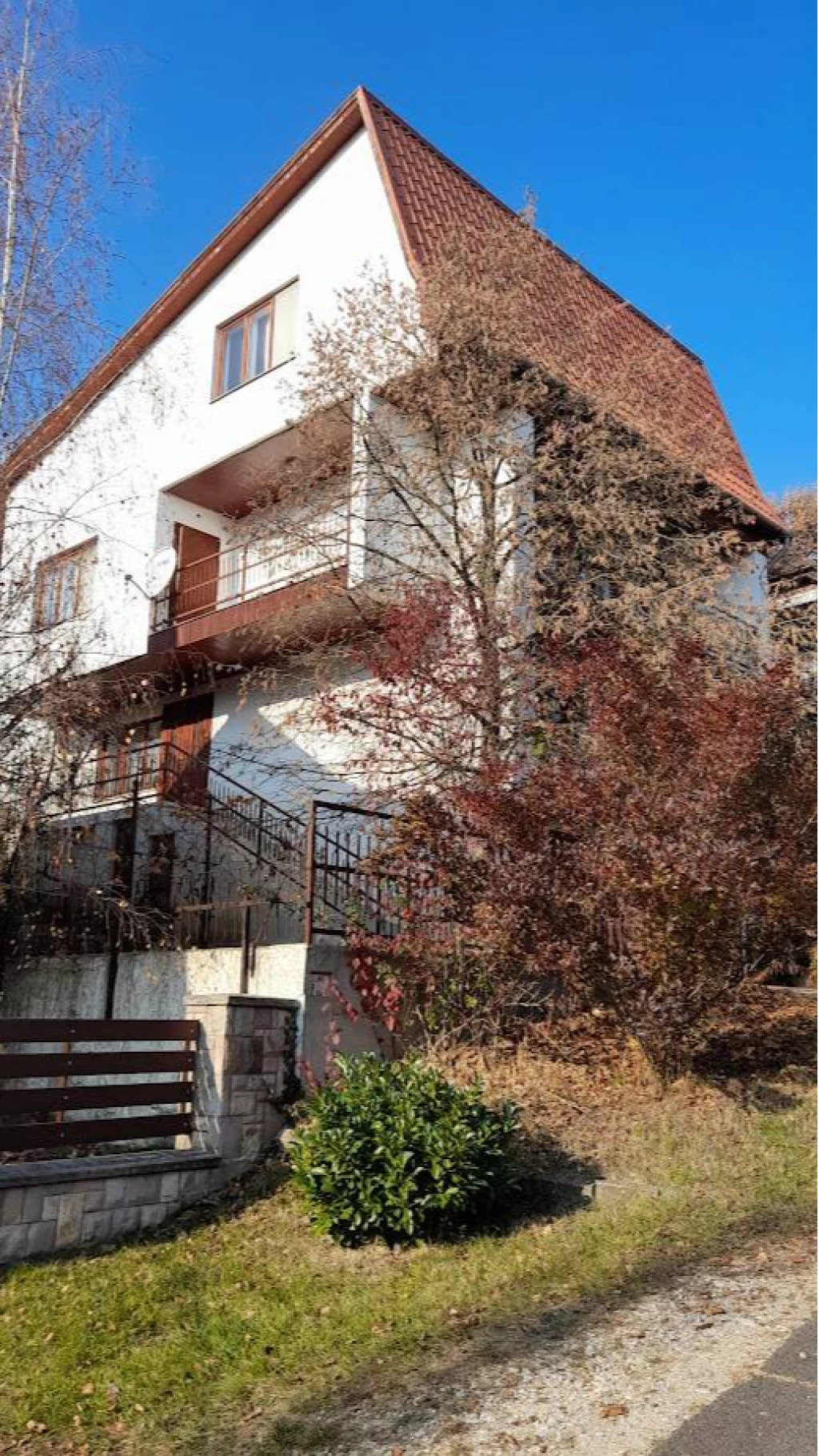 Miskolctapolcán kínálom megvételre ezt a 230m2-es családiházat