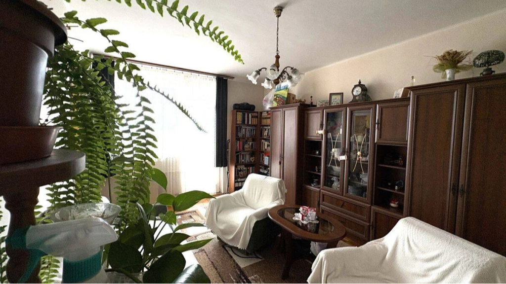 PANORÁMÁS, ERKÉLYES LAKÁS A SZENTPÉTERI KAPUBAN – GARÁZS VÁSÁRLÁSI LEHETŐSÉGGEL!