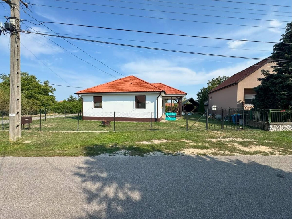 Eladó családi ház, Mezőnyárád