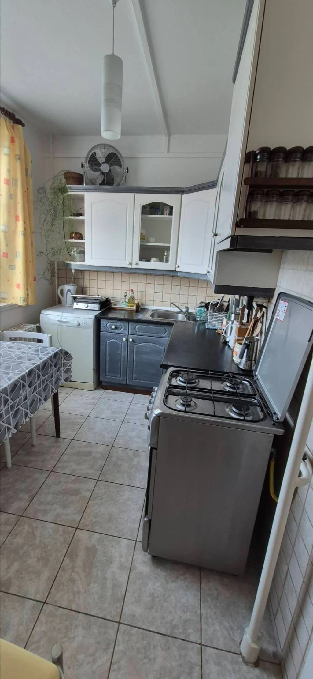 ELADÓ 55 M²-ES, ERKÉLYES LAKÁS MISKOLC BELVÁROSÁBAN – VÖRÖSMARTY UTCÁBAN!