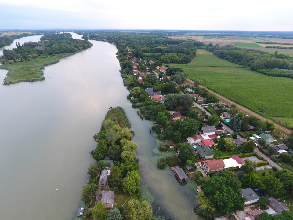 Eladó családi ház, Szigetszentmárton, Dunapart-alsó utca