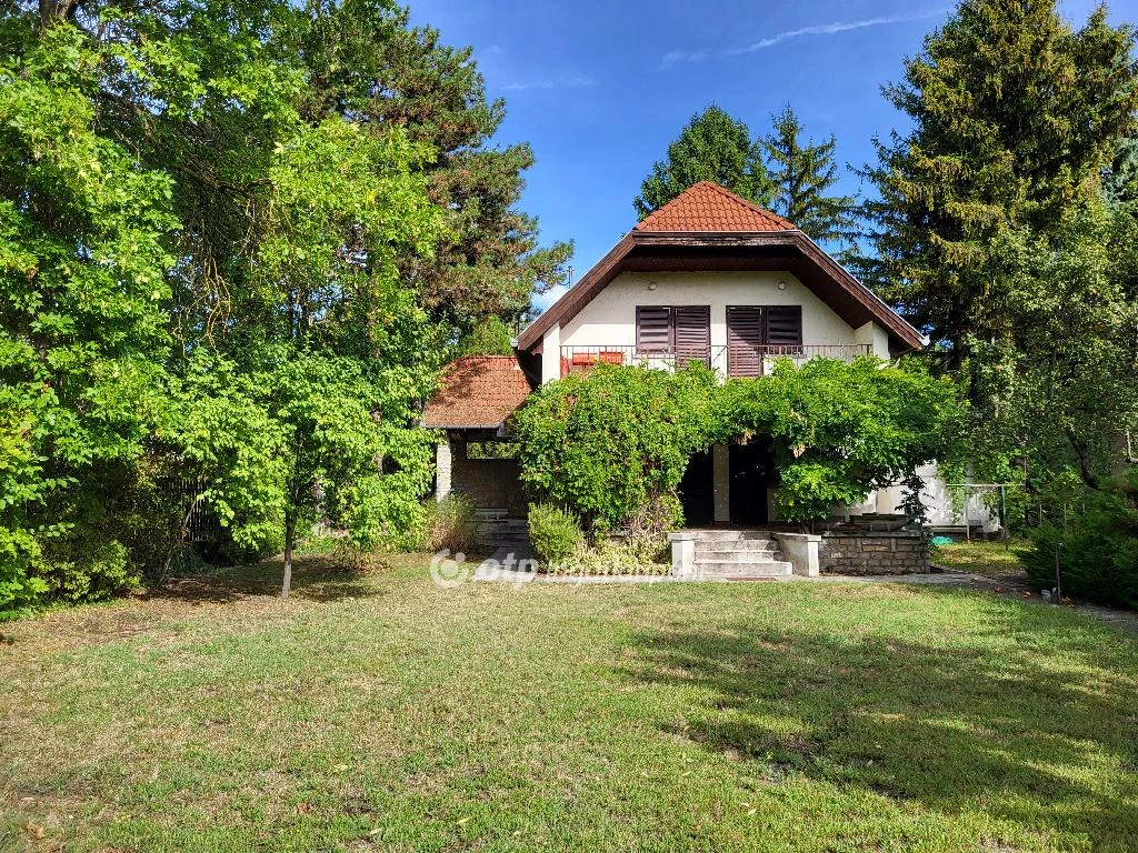 For sale house with a garden, Zamárdi