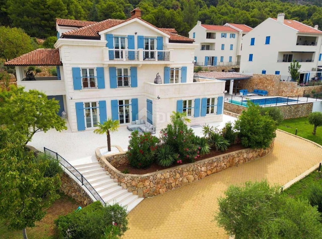 CRES SZIGET, CRES CITY - Egyedülálló villa medencével