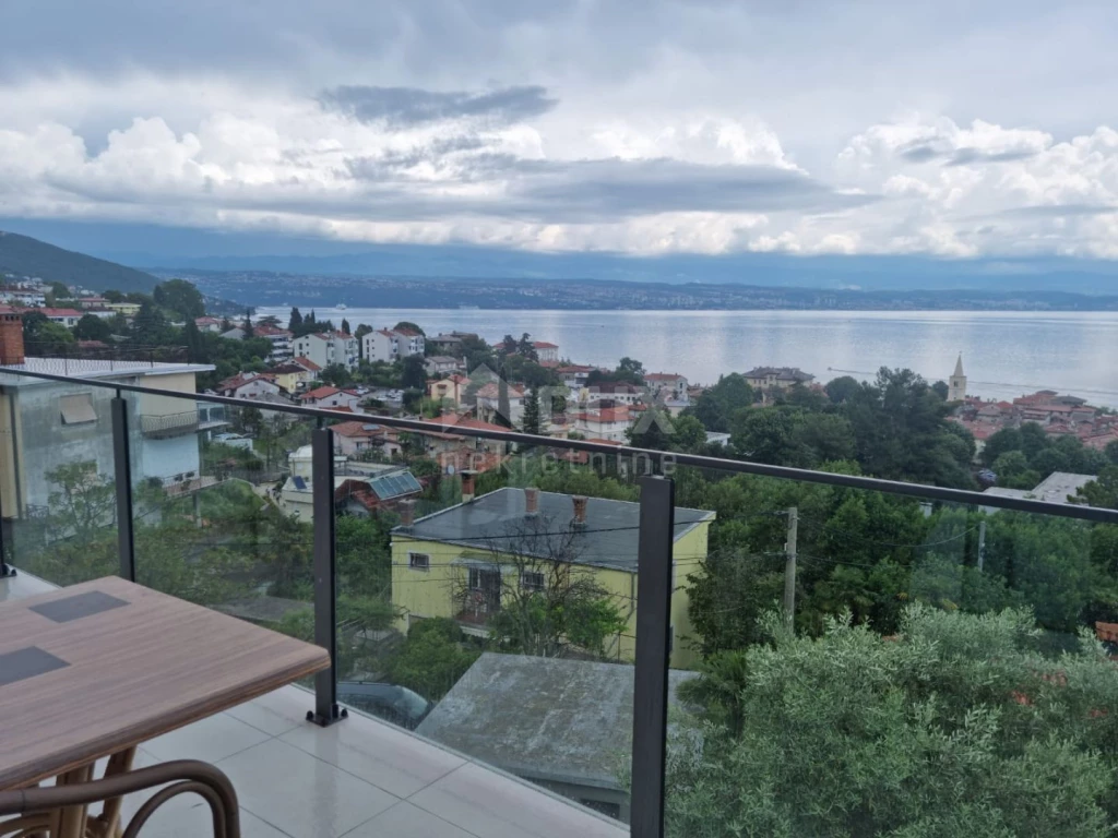 OPATIJA, LOVRAN - tengerre néző apartmanház!