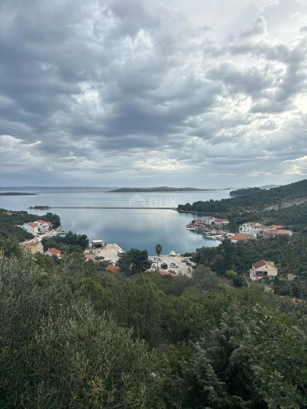 DUGI OTOK, ZAGLAV - Építési telek lenyűgöző kilátással a tengerre