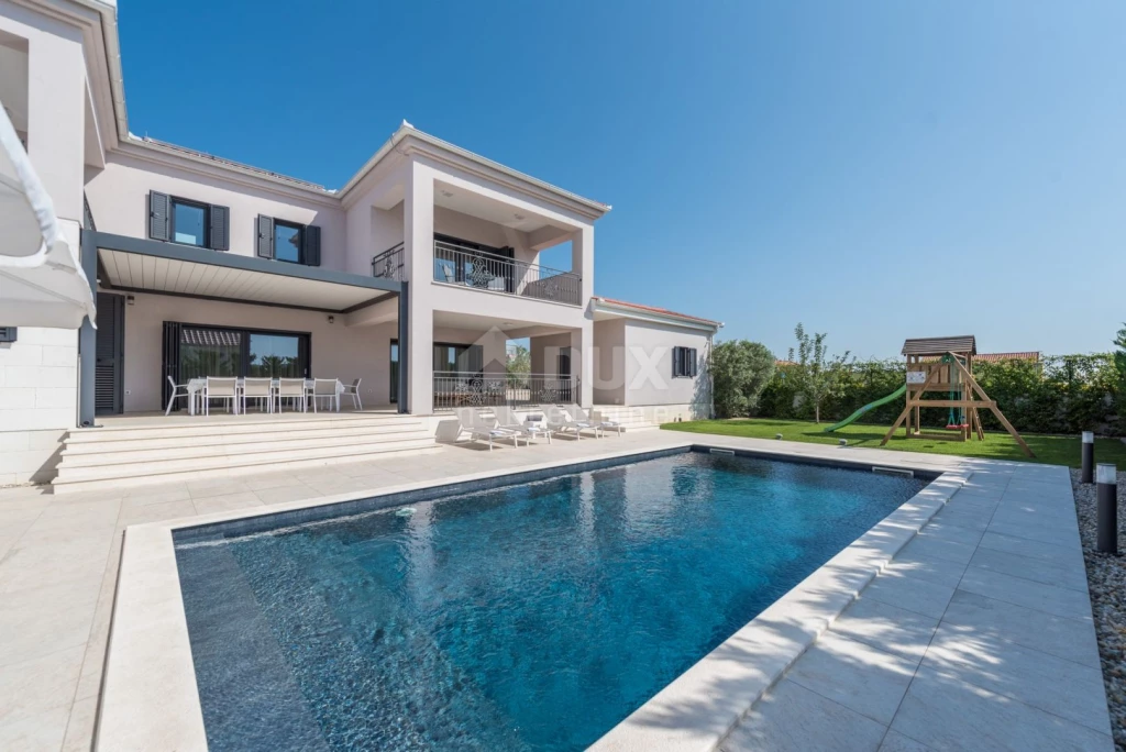 ZADAR, GORICA - Gyönyörű luxusvilla fűtött medencével