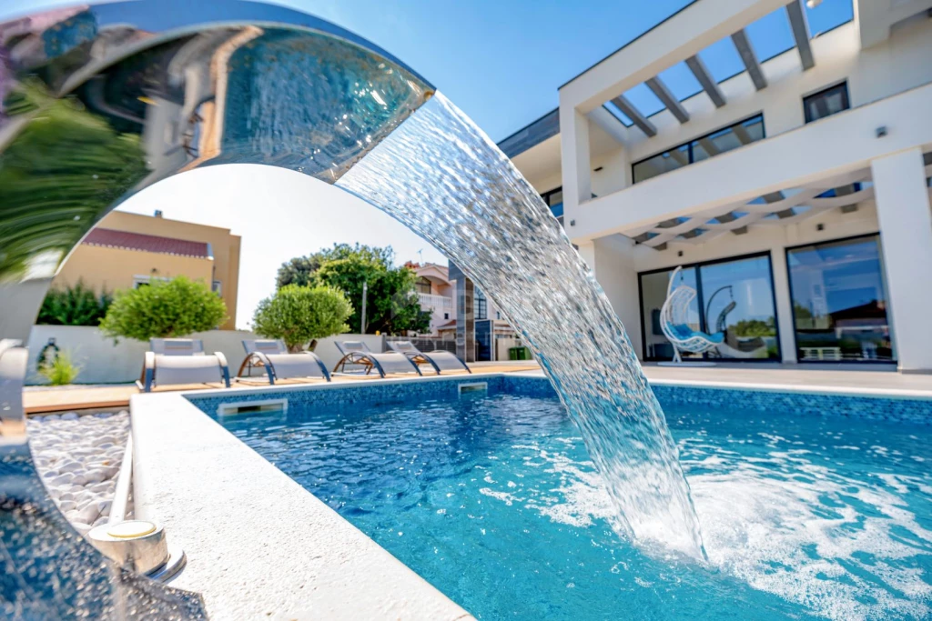 ZADAR, ZATON - Luxus villa fűtött medencével