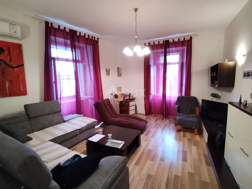 For sale condominium, Pula, Centar