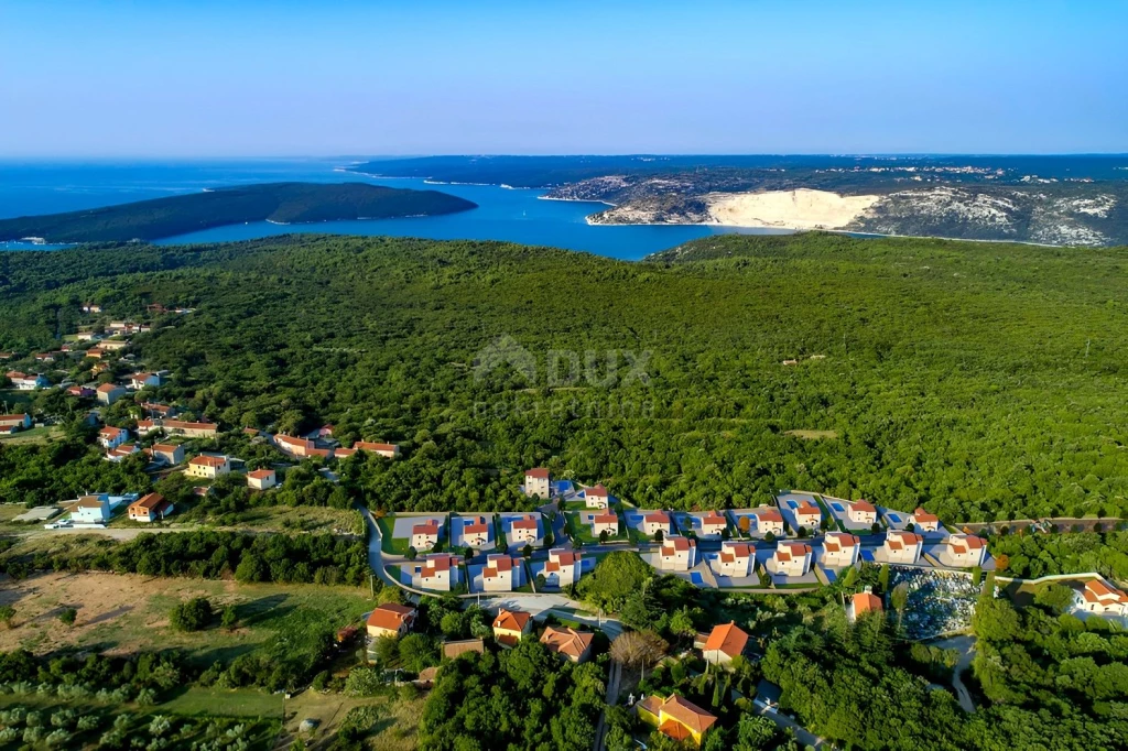 ISZTRIA, RABAC - Építési engedéllyel rendelkező telek