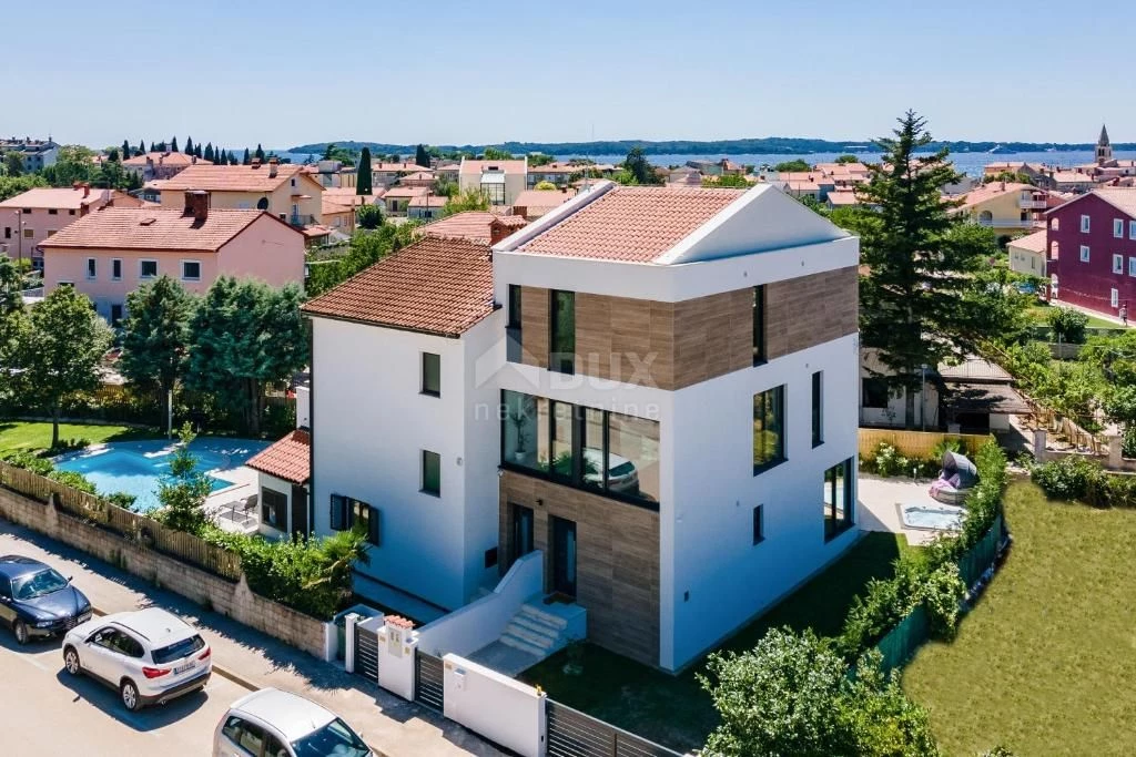 ISZTRIA, FAŽANA - Exkluzív duplex villa 300 méterre a strandtól