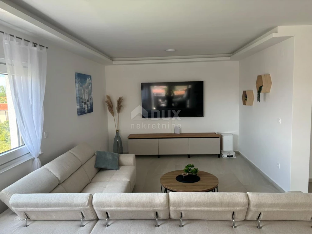 ZADAR, PRIVLAKA - Penthouse 130 méterre a tengertől