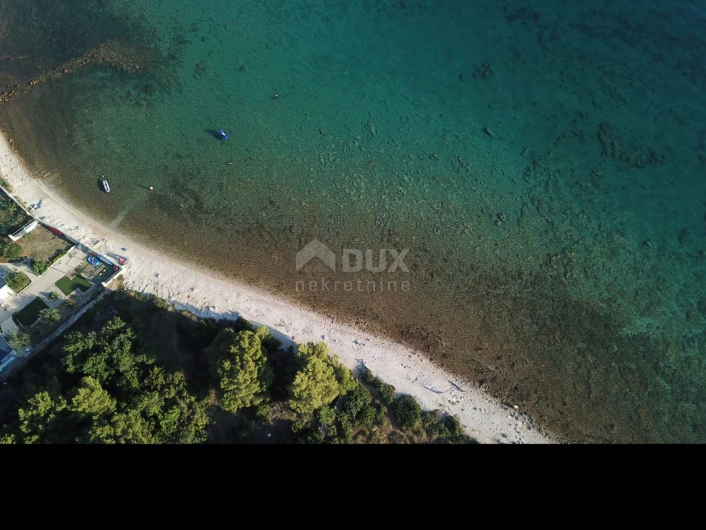 BIOGRAD NA MORU - Tágas terület szálloda vagy kemping építéséhez