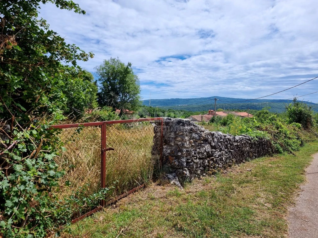 ISZTRIA, LABIN - Nagy telek panorámás kilátással