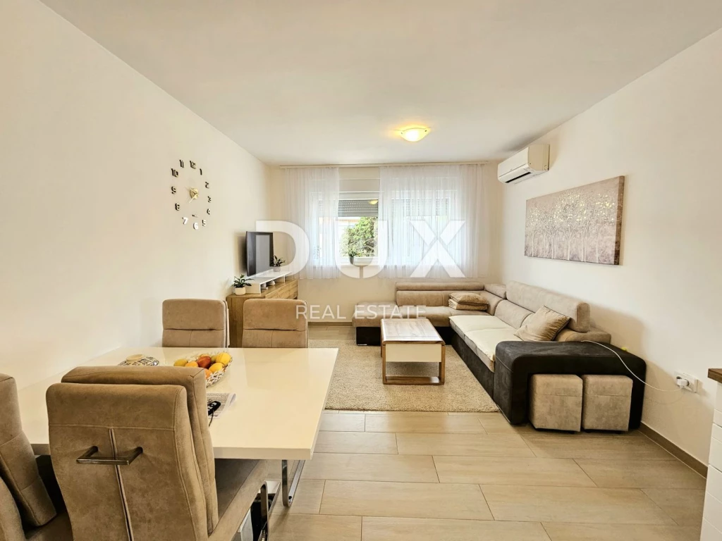 ISZTRIA, NOVA VERUDA - 2BR+DB modern apartman saját udvarral és parkolóval