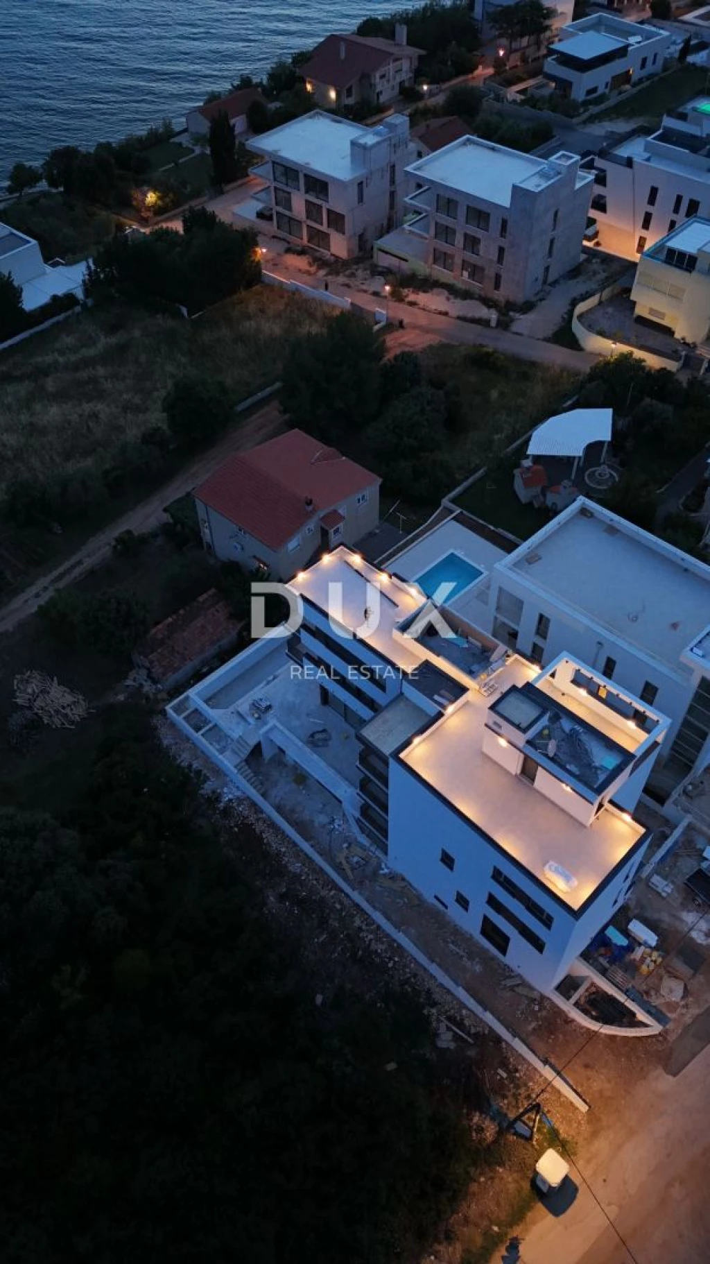 ZADAR, KOŽINO - Kiváló minőségű apartman 100 méterre a strandtól, panorámás kilátással a tengerre és a Zadari szigetcsoport szigeteire! S3