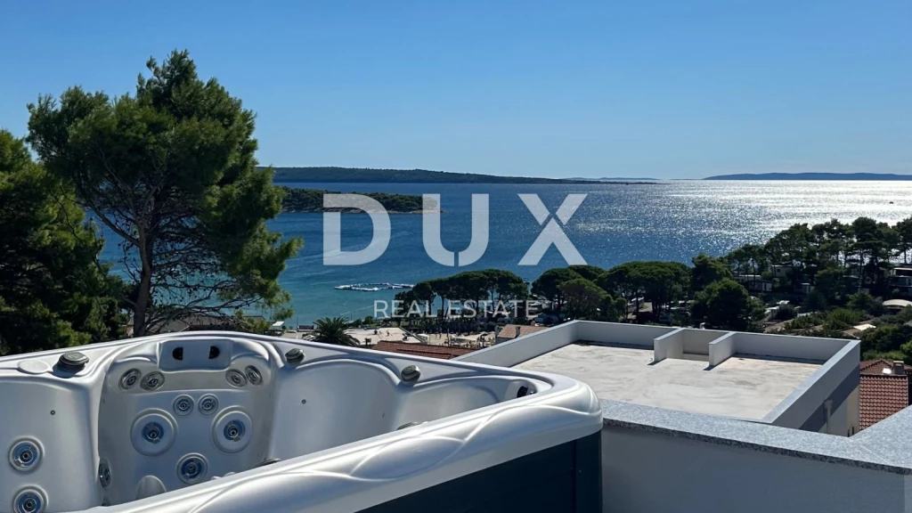 RAB SZIGETE, BANJOL - Luxus PENTHOUSE 360°-OS PANORAMÁVAL