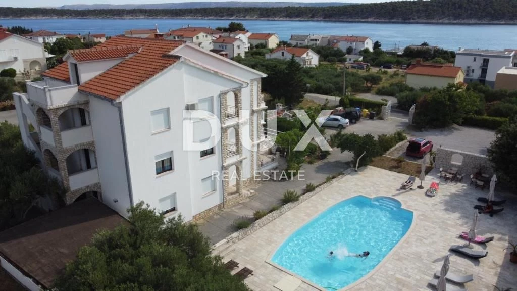RAB SZIGET, BARBAT - villa 5 apartmannal és medencével