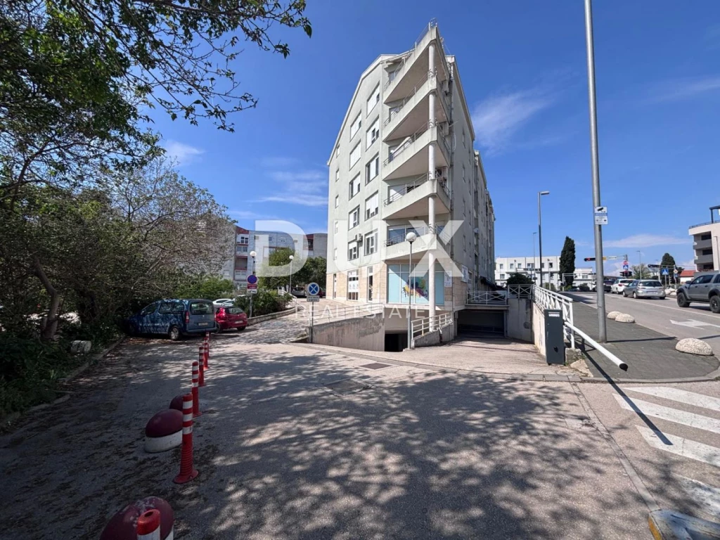 Kereskedelmi Relja, Zadar, 85m2