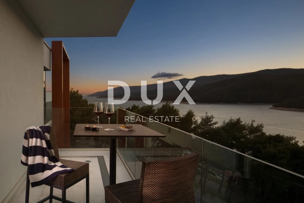 ISZTRIA, RABAC - Luxus apartman panorámás tengerre néző kilátással, 100 méterre a tengertől