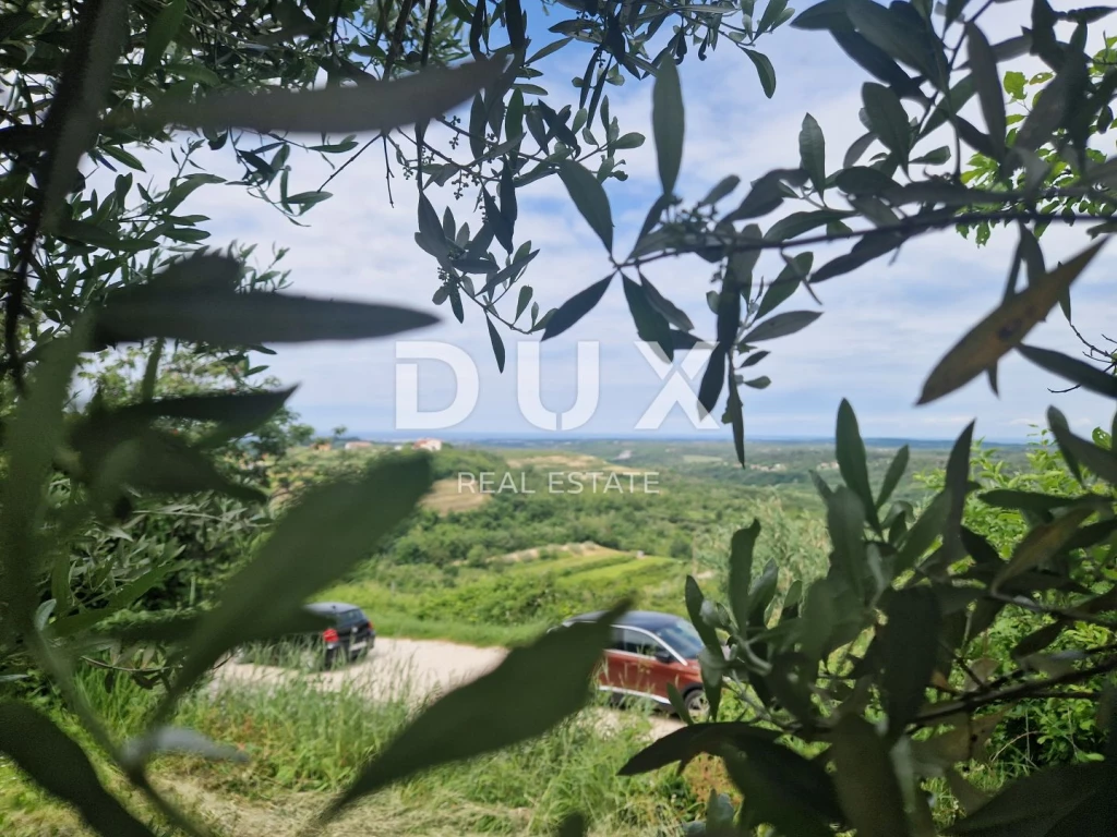 ISZTRIA, BUJE - Családi ház panorámás kilátással