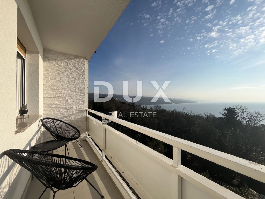 OPATIJA, KÖZPONT - Tengerre néző apartman kiadó