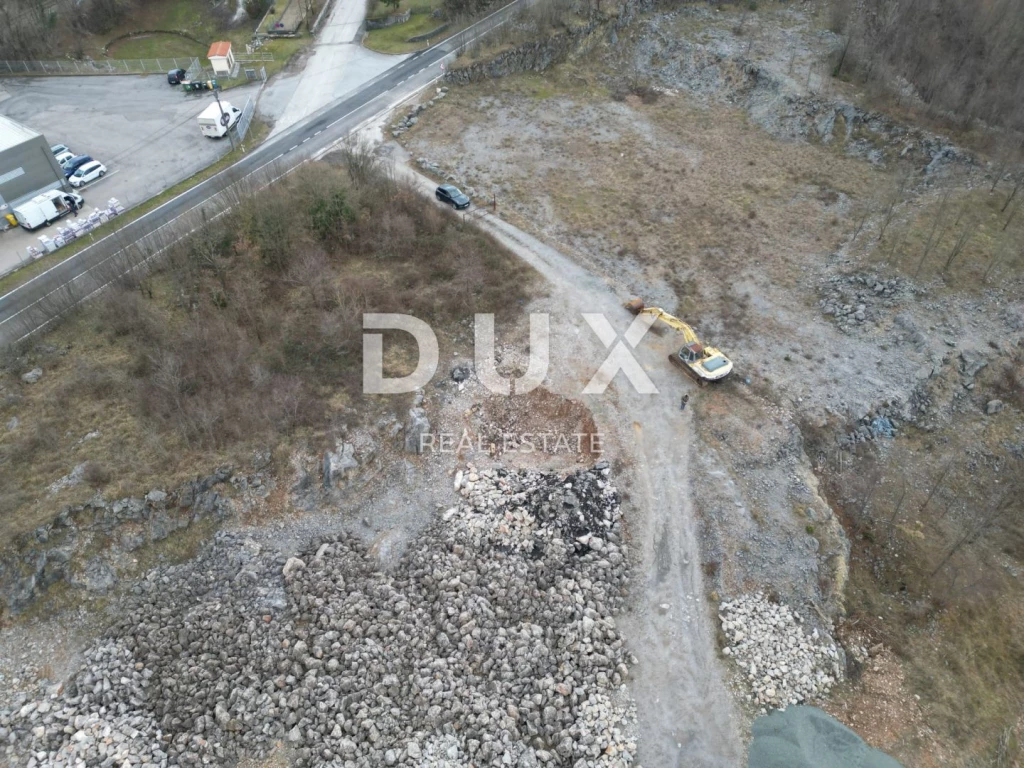 MATULJI, VÉGLEGES - 12000m2 építési telek raktárak/csarnokok munkaterületén, M ZÓNA