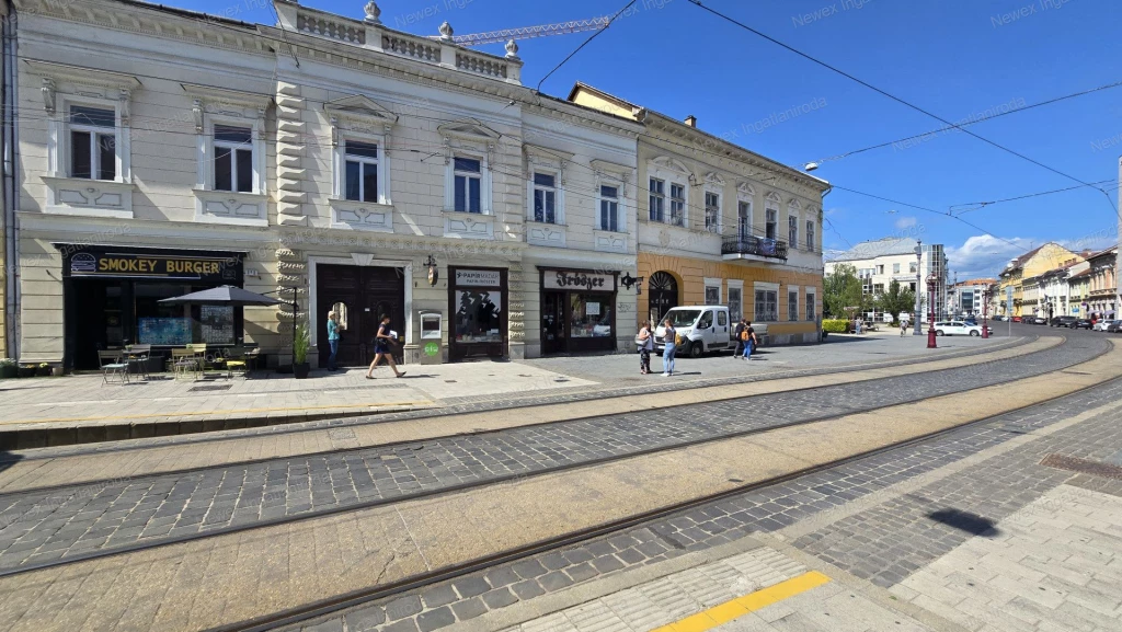 Eladó üzlethelyiség bérleti joga Miskolc belvárosában!