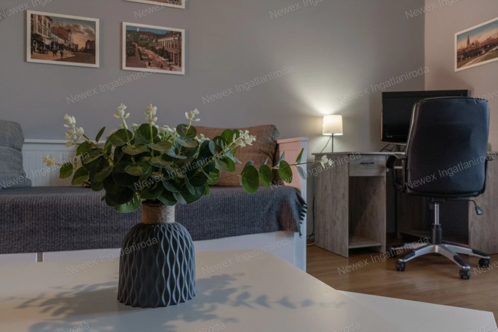 Eladó világos, erkélyes lakás Miskolc belvárosának kedvelt részén – kiváló adottságokkal