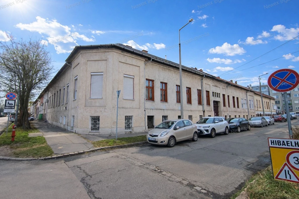Felújítandó, 35 m²-es szuterén téglalakás eladó Miskolc belvárosában - kiváló ár-érték arány