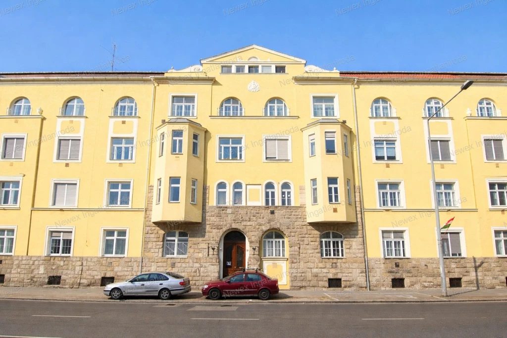 Prémium Miskolc belvárosi lakás kiadó - 101 m², kandalló, 4 klíma, okos megoldások