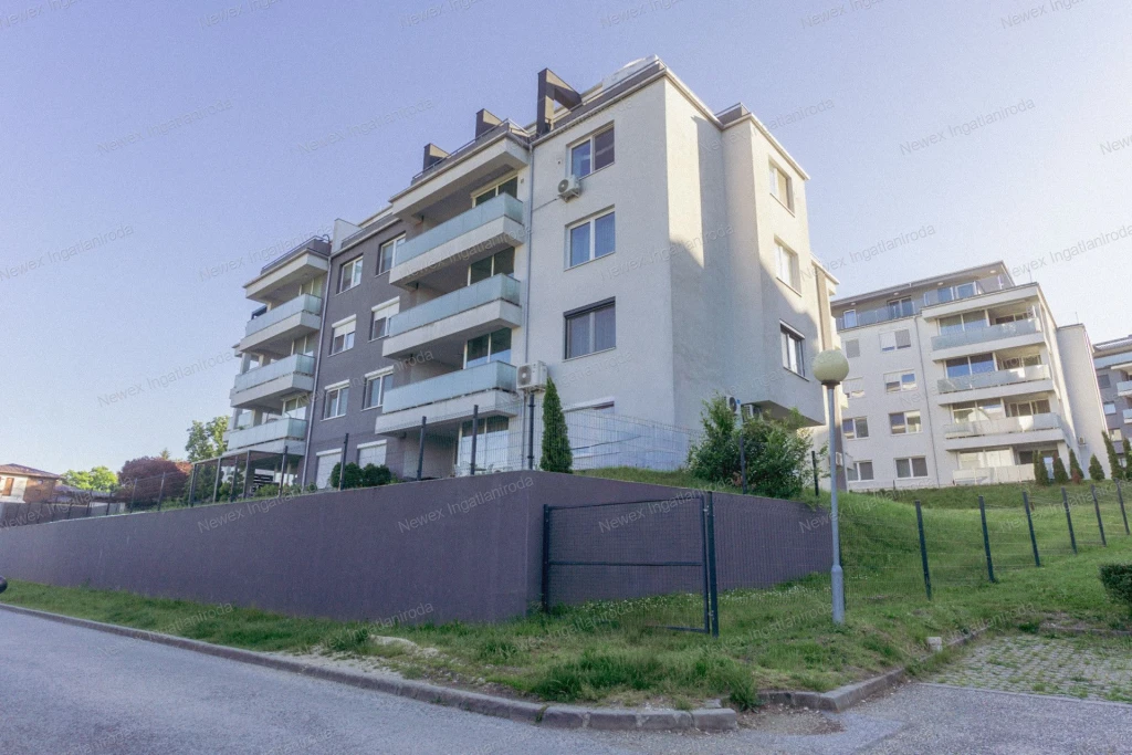 MISKOLC TAMPERÉN 3 SZOBÁS ÖRÖKPANORÁMÁS LAKÁS ALKALMI ÁRON ELADÓ!