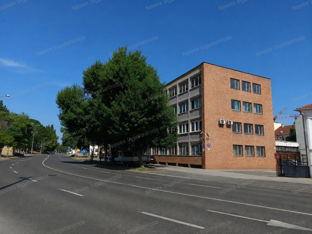 Miskolc belvárosi 22 m2-es iroda kiadó!