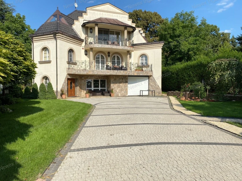 KÖLTÖZÉS MIATT ALKALMI ÁRON ELADÓ EGY 6 SZOBA + NAPPALIS MISKOLC-TAPOLCAI VILLA!