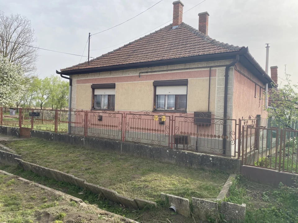 For sale house, Báránd