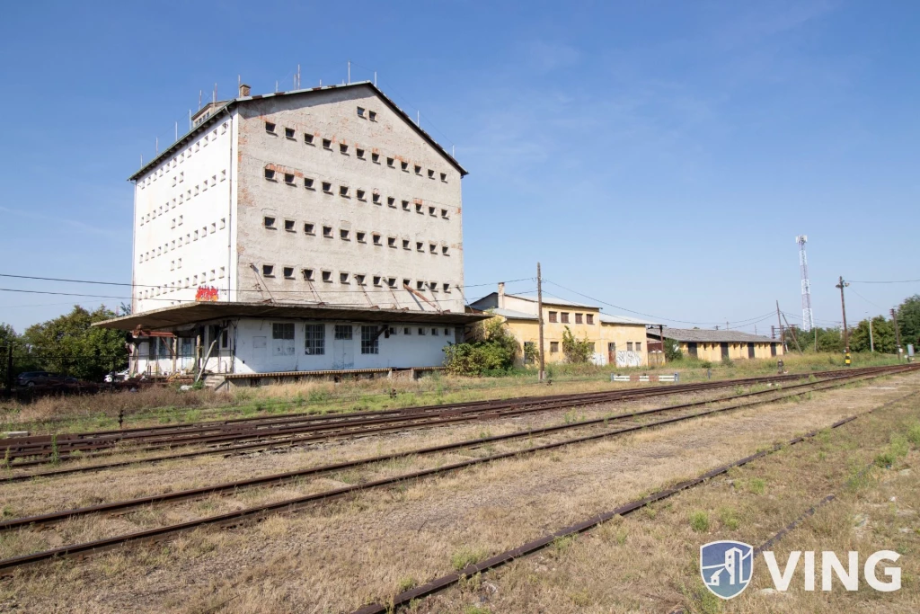 For sale depot, Tótkomlós