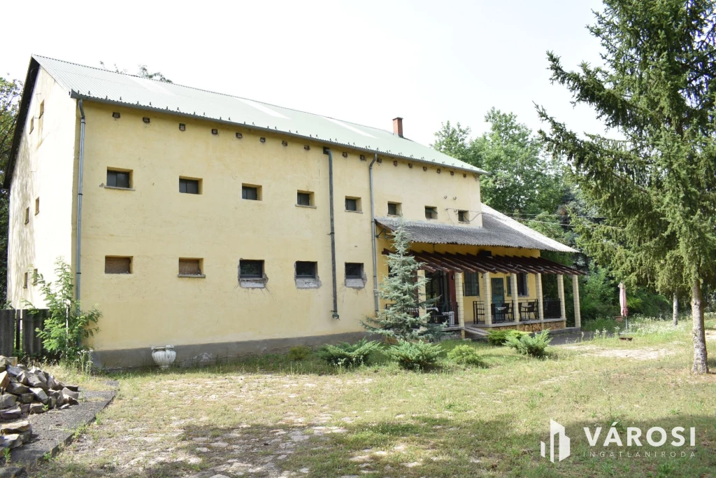 For sale depot, Gyula