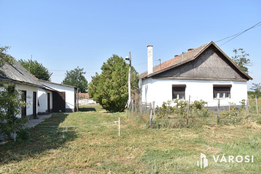 For sale grange, Gyula