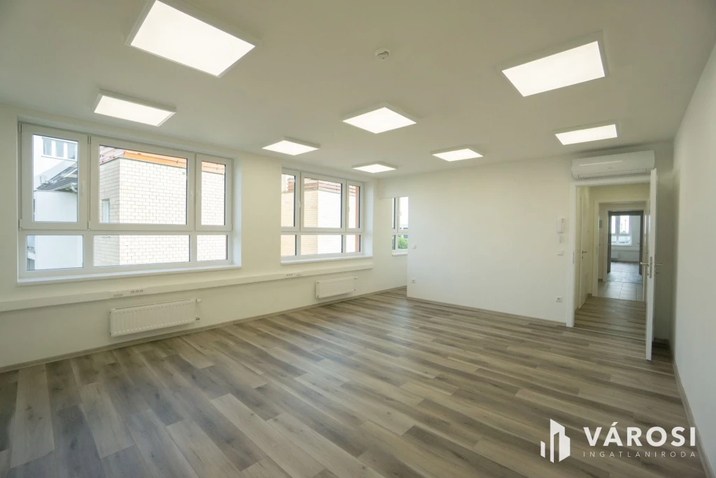 c3-2-name c2-68-name, Győr, Nádorváros