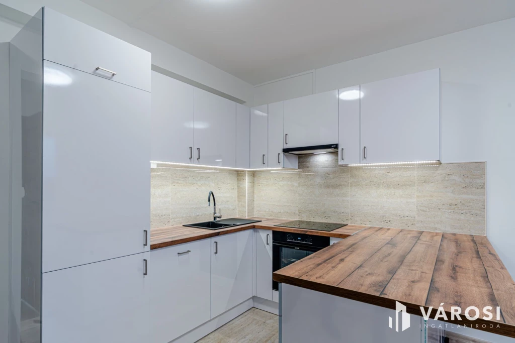 Magaslesen Újrokuson