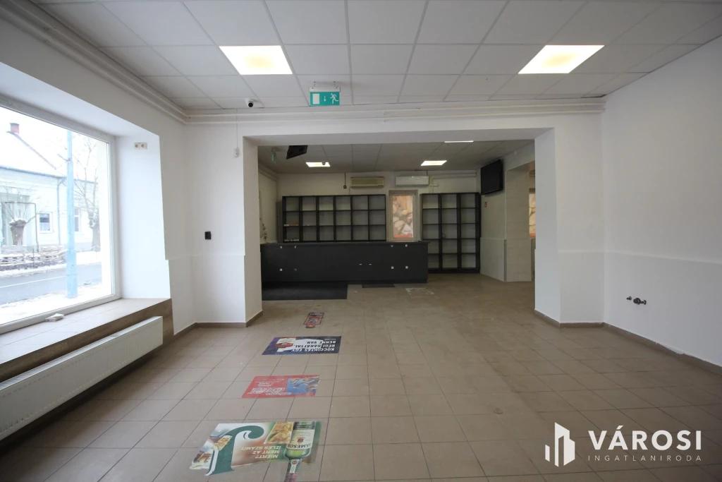Belvárosi üzlethelyiséget kínálok kiadásra