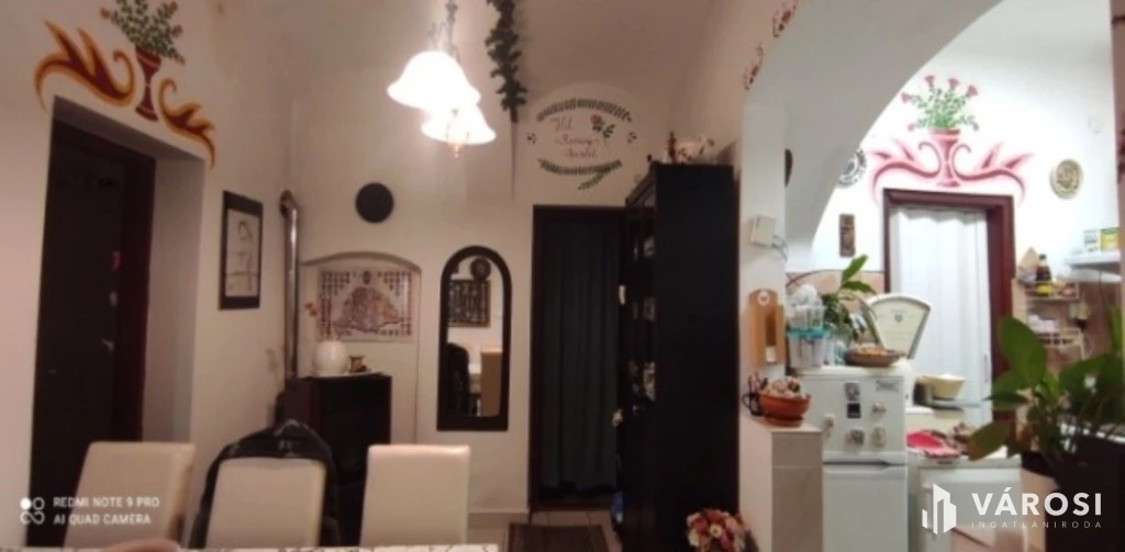 Egyedi stílusú ház eladó