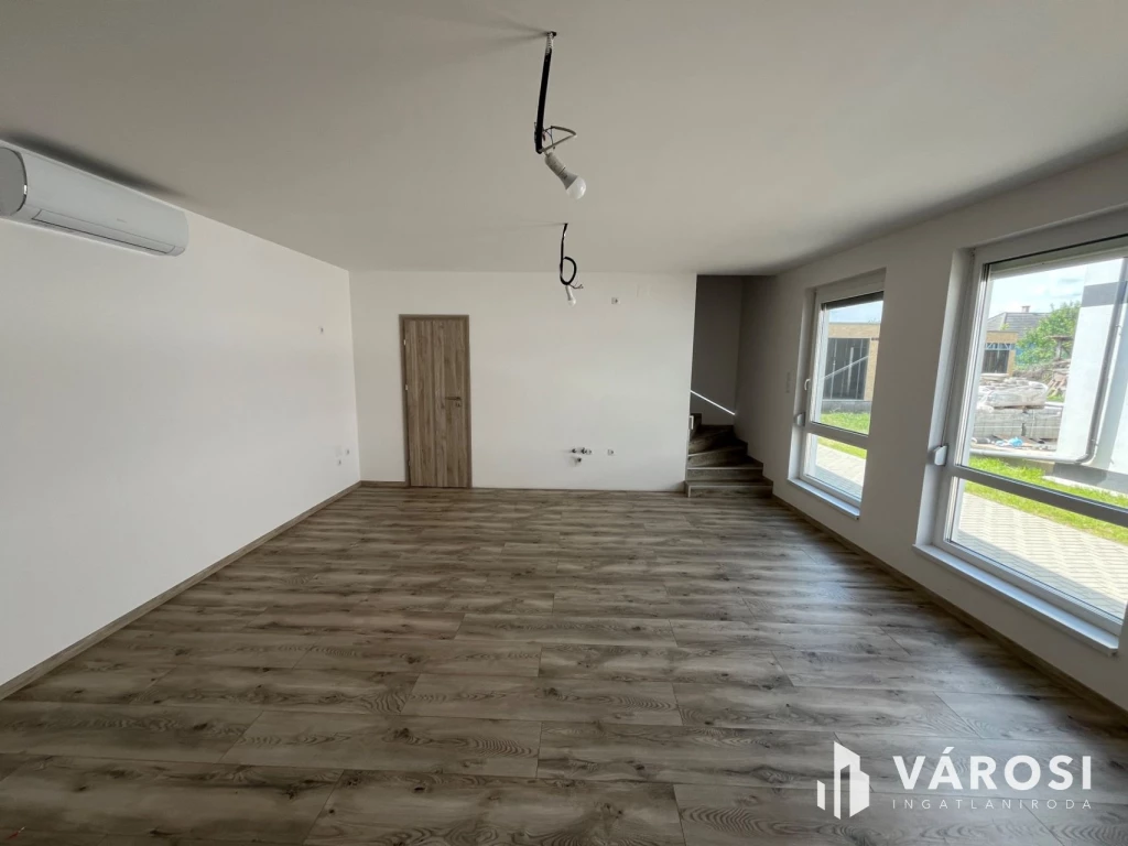 For sale terraced house, Hajdúböszörmény