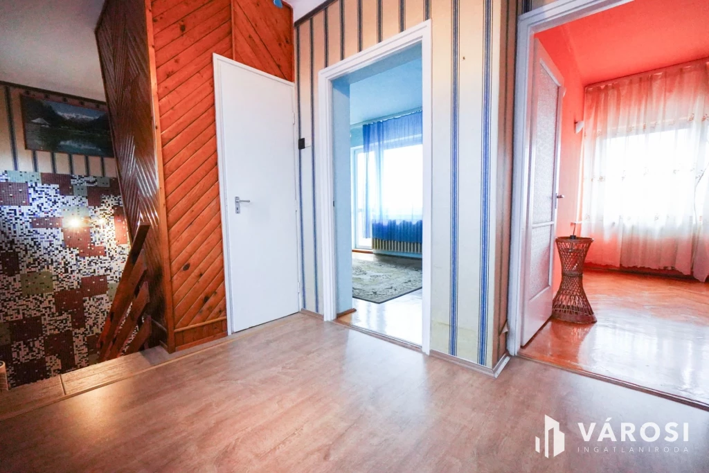 For sale house, Heréd